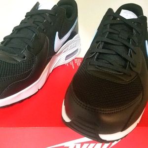 Nike Air Max Excee. New. Women Sizes: 8- 9.